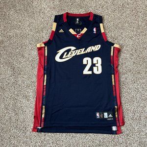 adidas Cleveland Cavaliers Lebron James Jersey - Men's Large, Length+2